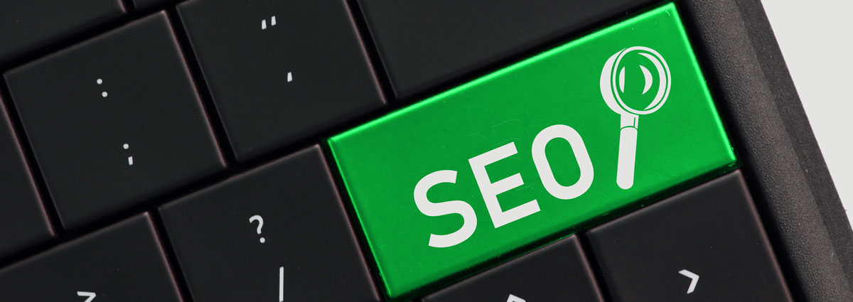 Összességében a meta címkék és leírások gondos optimalizálása jelentős mértékben hozzájárulhat a weboldal SEO teljesítményéhez és a felhasználói elköteleződés növeléséhez. Ezek az elemek kulcsszerepet játszanak abban, hogy a weboldalad vonzó és jól rangsorolt legyen a keresőmotorok találati listájában.